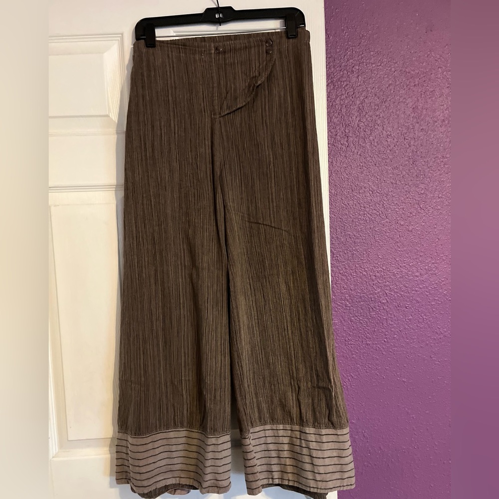 Blue Fish women’s brown striped front closure pants